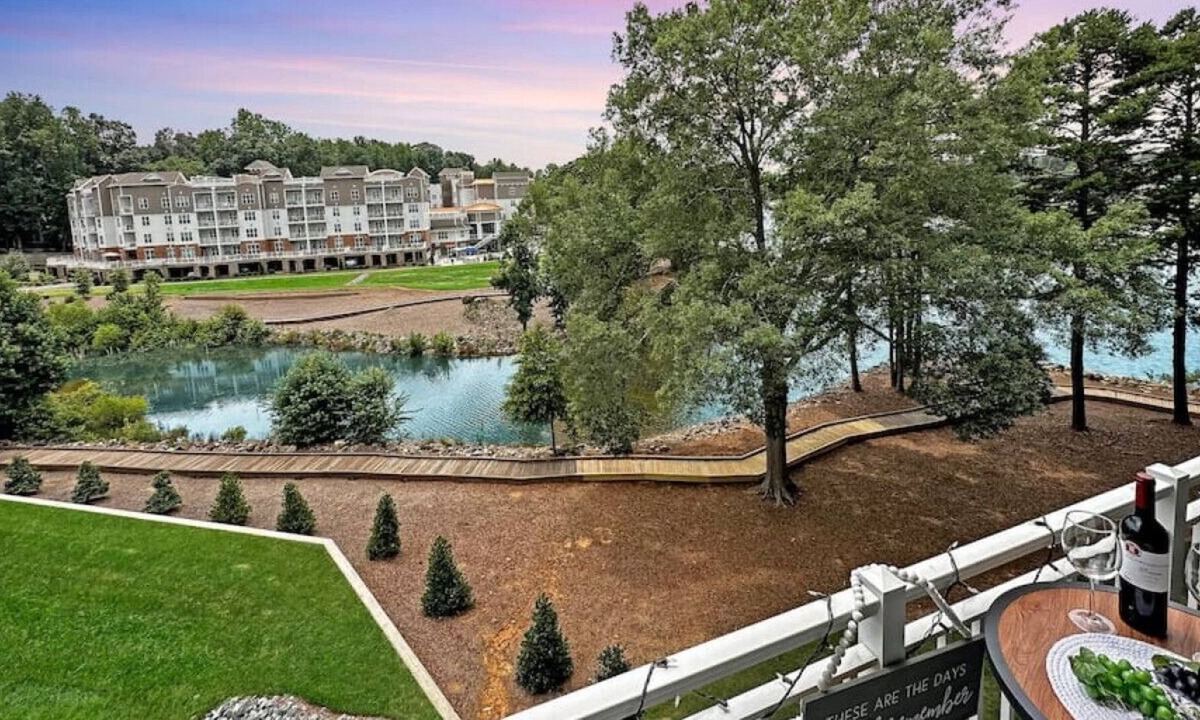 Mount Mourne Apartment | Herons Perch, Lake View Getaway, w/Elevators