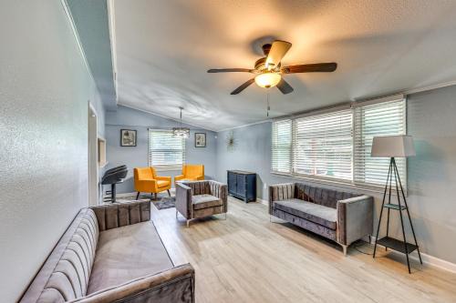 Pine Bluff House | Hike, Golf & Fish: Pine Bluff Retreat