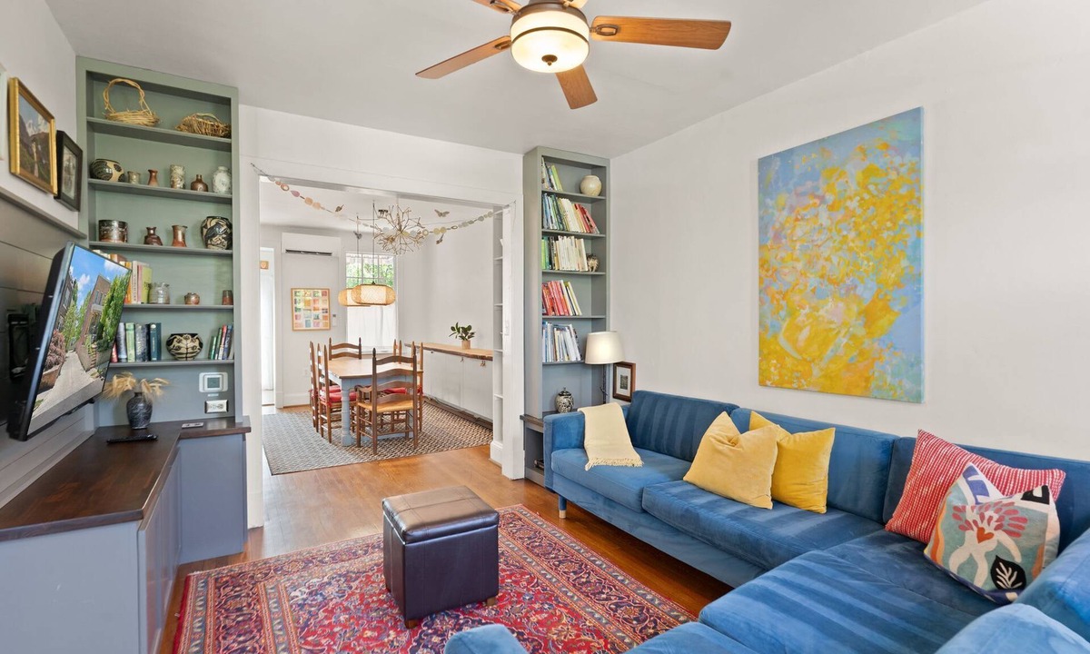 Hill East House | Hill East, Barney Circle 2-BR, Walk to METRO Stop
