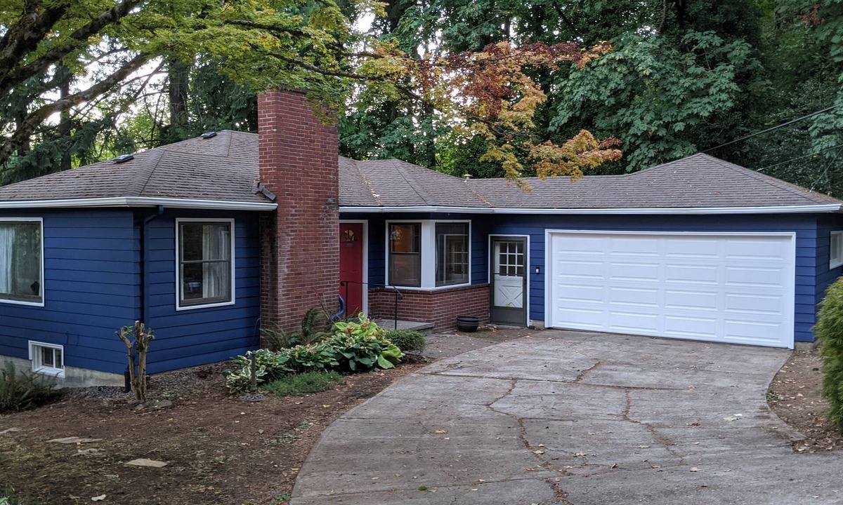 Portland House | Hillsdale Spacious, comfortable home