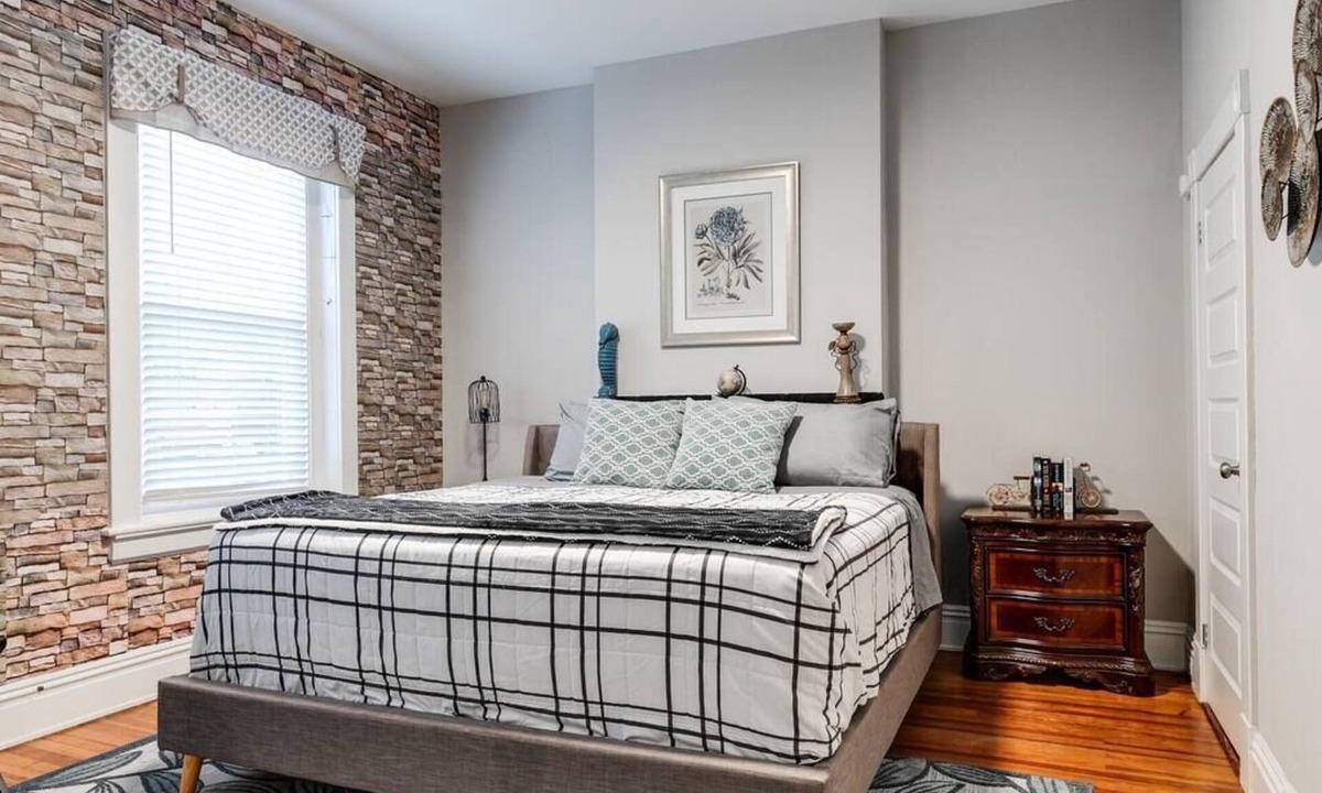 Museum District House | Historic Fan Home in Carytown: Family & Pet Friendly
