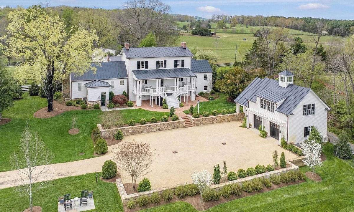 Boyd Tavern House | Historic Jefferson Estate across from Clifton Inn