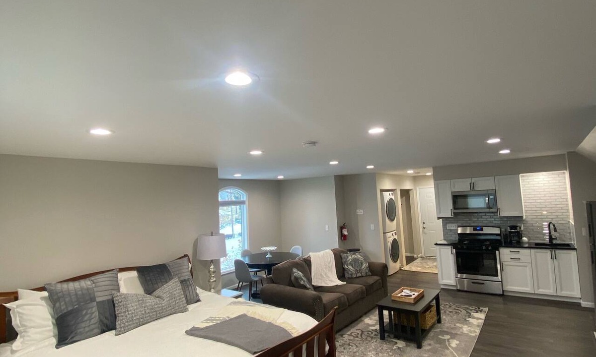 Stillwater Apartment | Holcombe Loft - Studio Apartment in Historic Stillwater MN