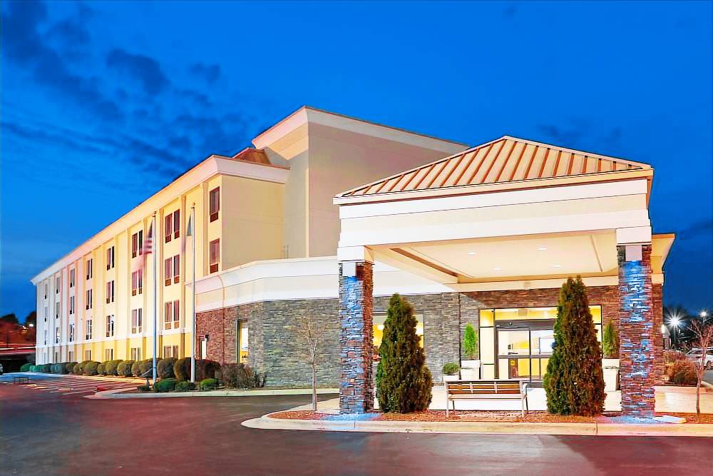 Greensboro Hotel | Holiday Inn Express Greensboro- (I-40 @ Wendover), an IHG Hotel