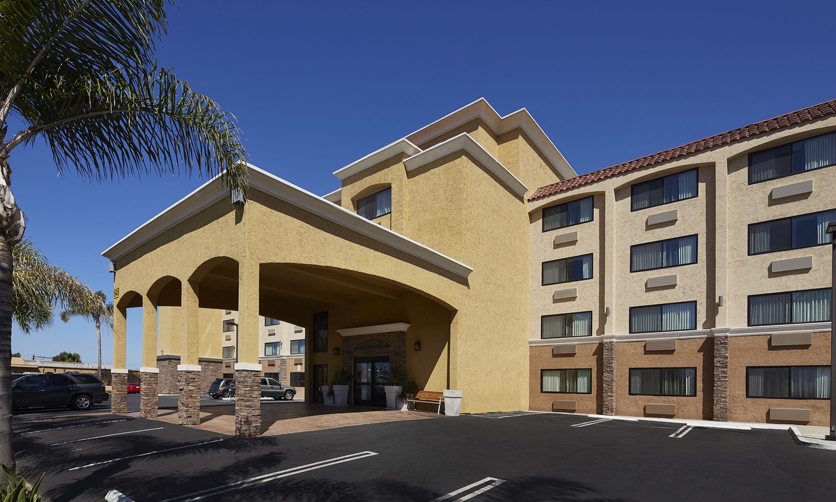 National City Hotel | Holiday Inn Express San Diego South - National City, an Ihg Hotel