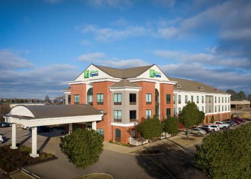 Branch Hotel | Olive Branch