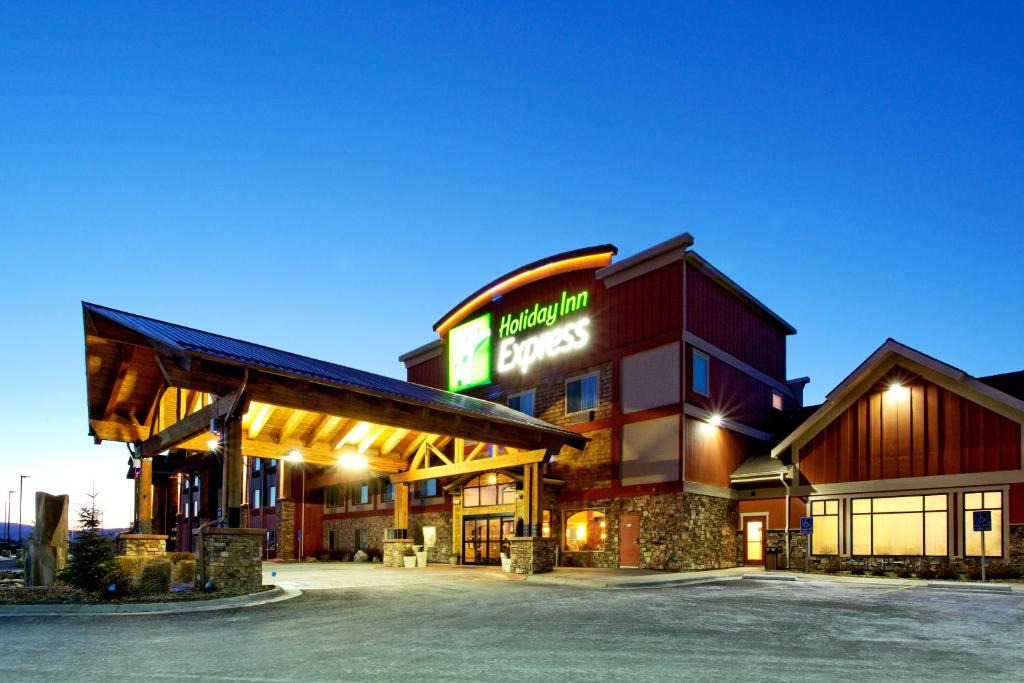 Kalispell Hotel | Holiday Inn Express Hotel & Suites Kalispell by IHG