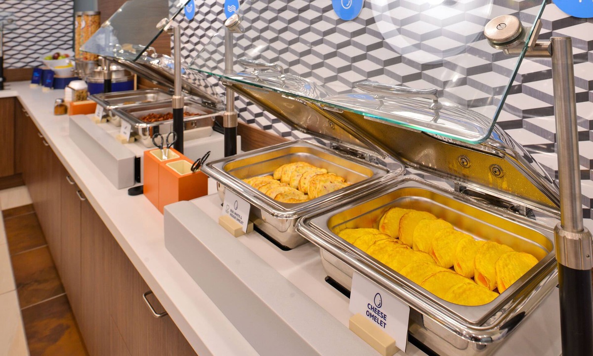Troy Hotel | Holiday Inn Express & Suites Troy by IHG