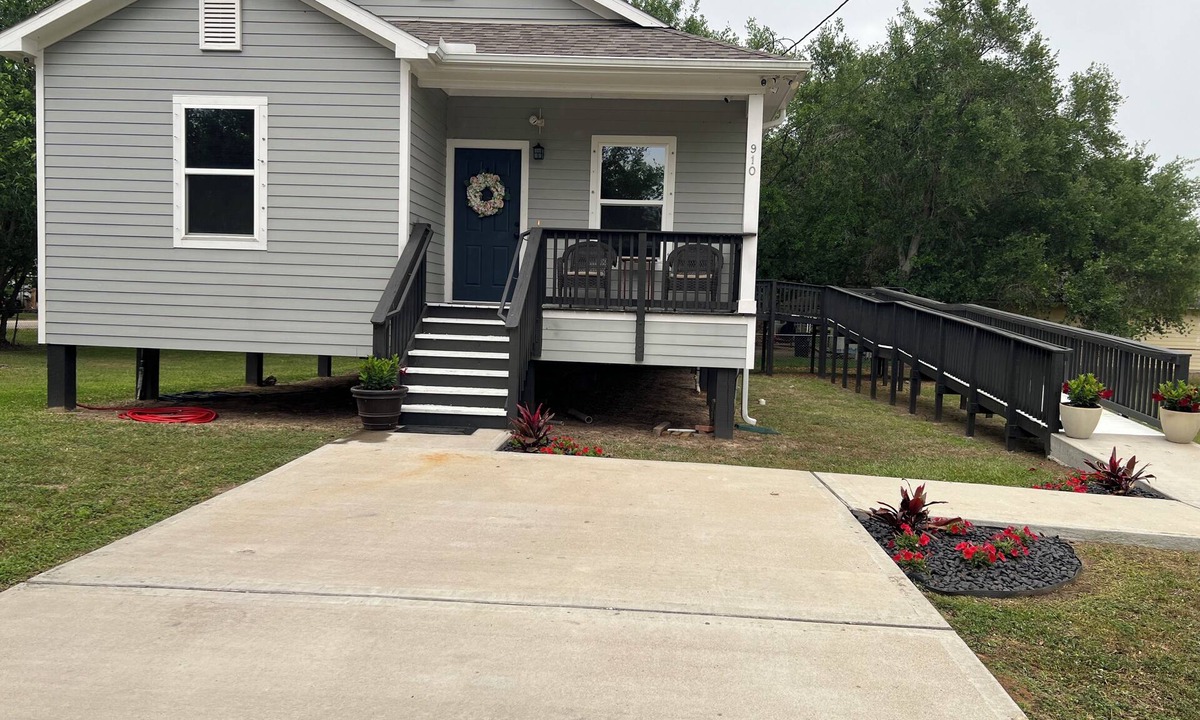 Palacios House | Home away from home