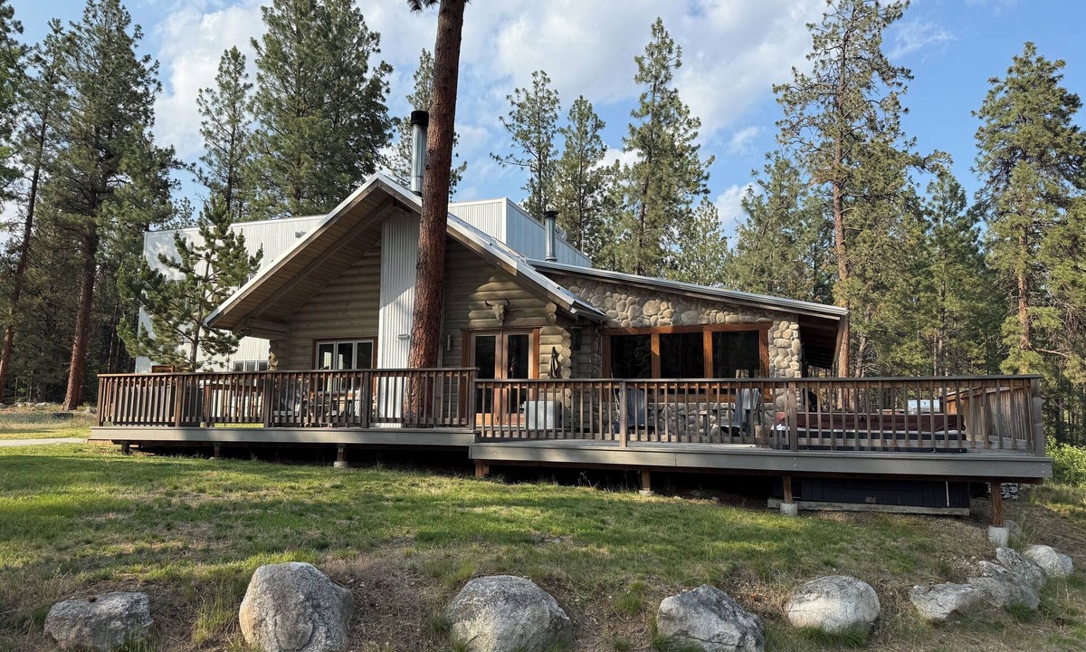 Victor House | Home in the Bitterroots