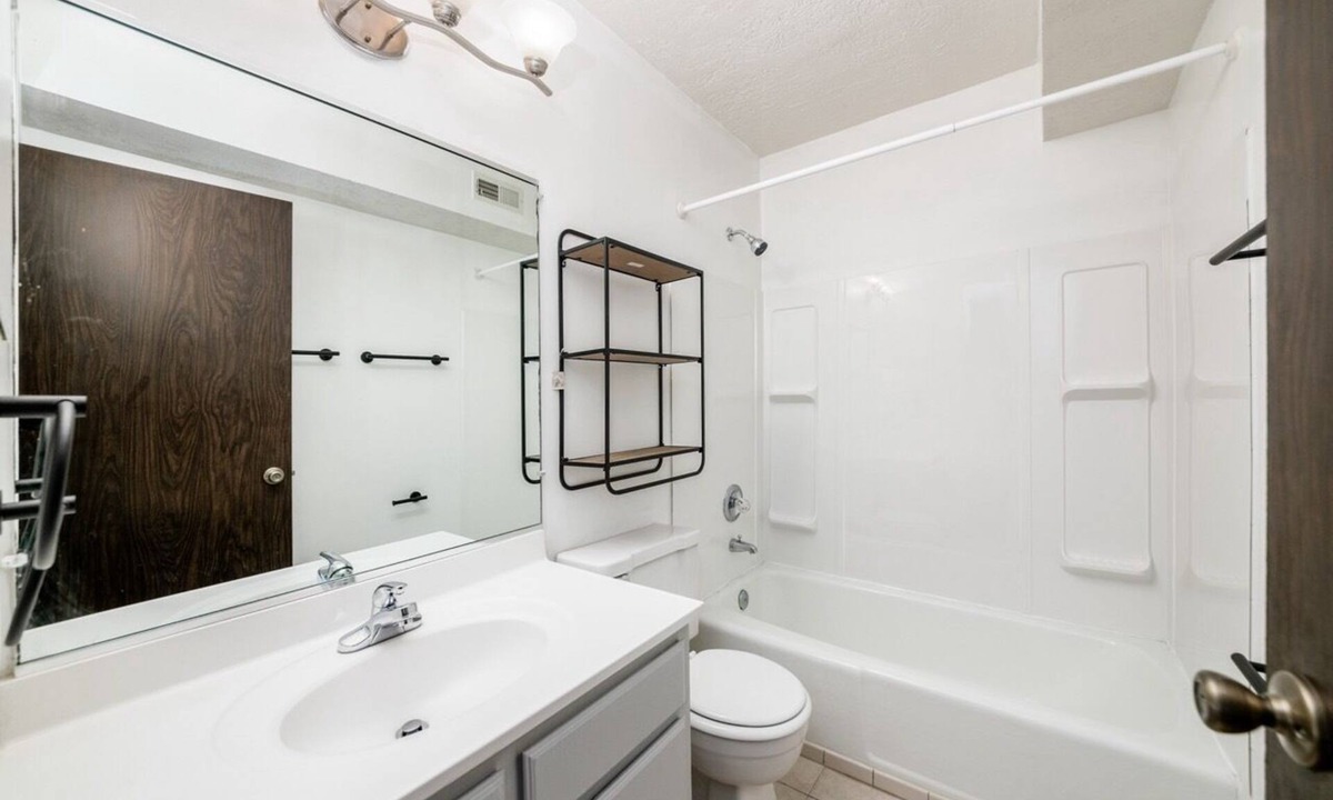 Northwest Columbus Apartment | Homely Feel- Chef's Kitchen with Built in Shelves
