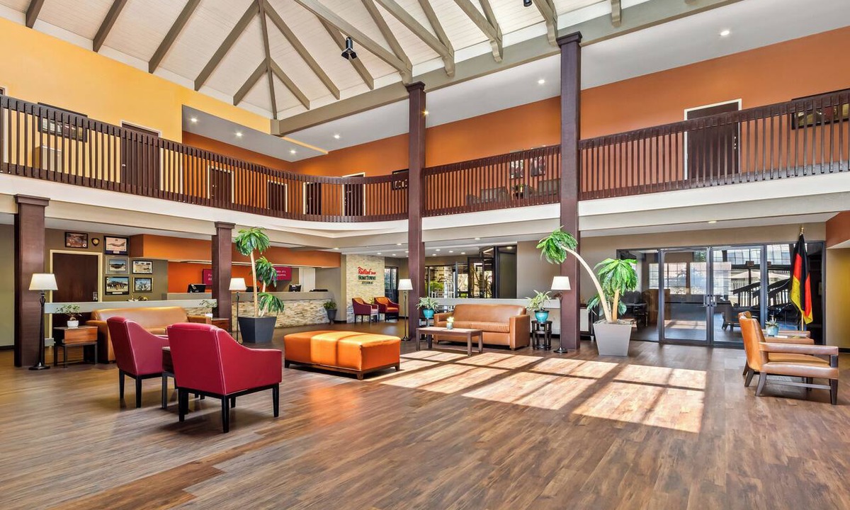 Ridgecrest Hotel | HomeTowne Studios by Red Roof Ridgecrest