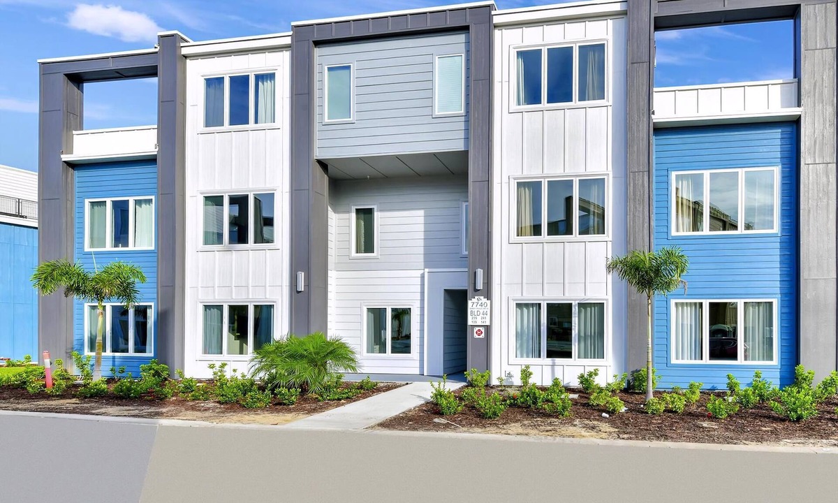 Reunion Hotel | Homey Condo Hideaway near Disney with Resort & Waterpark Access - B44-141
