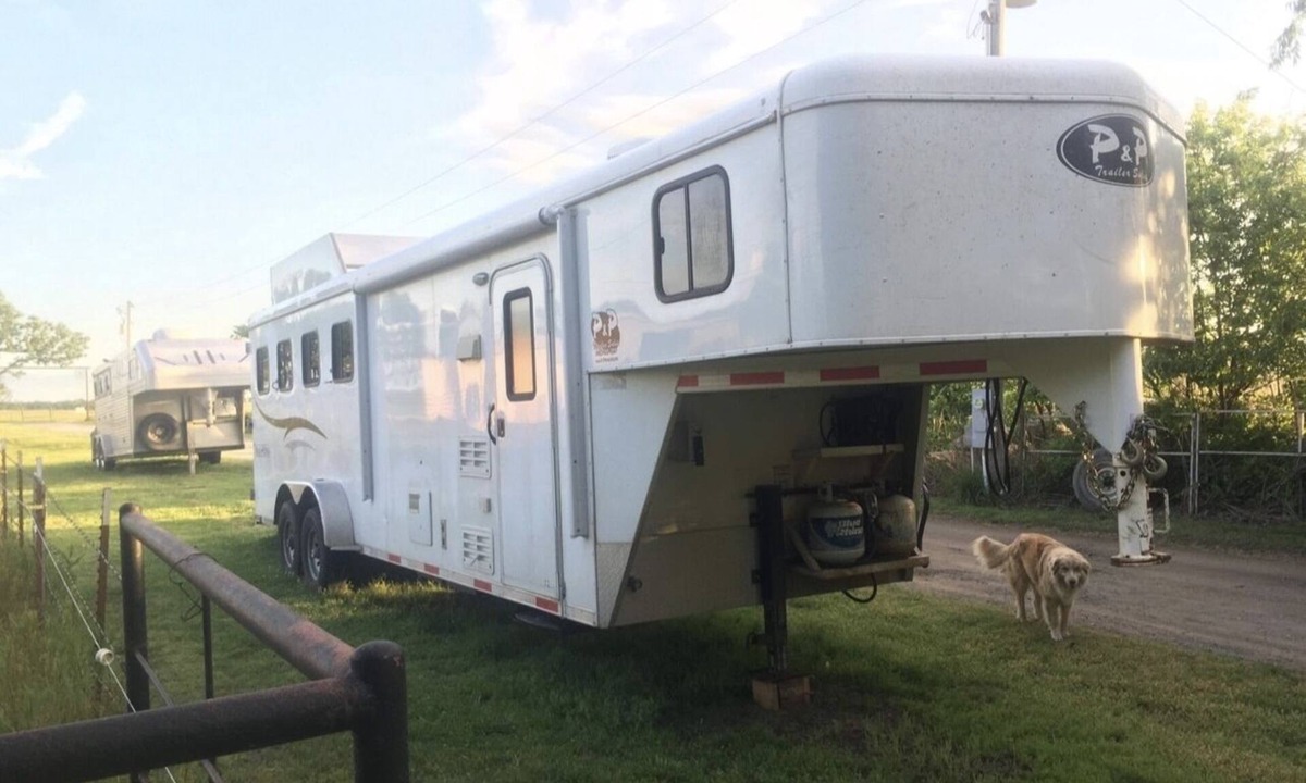 Bowring House | Horse Trailer W/Living Quarters