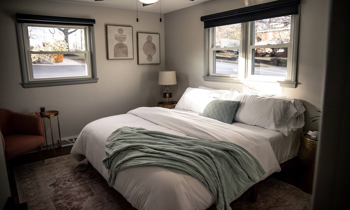 Sugarcreek House | Hot tub, king beds, outdoor spaces, perfect for 2-4 guests but sleeps up to 8!