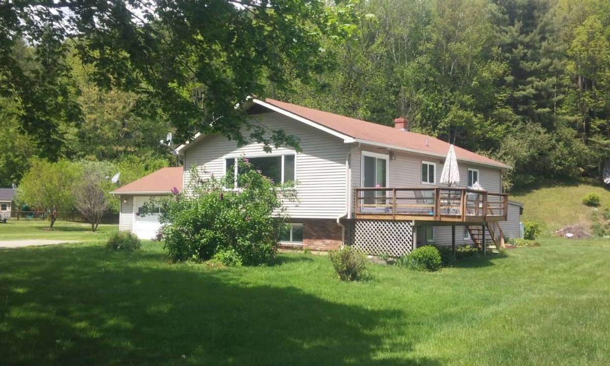 Hancock House | House in the heart of the Green Mnts. Hiking/biking trails. Something for all.