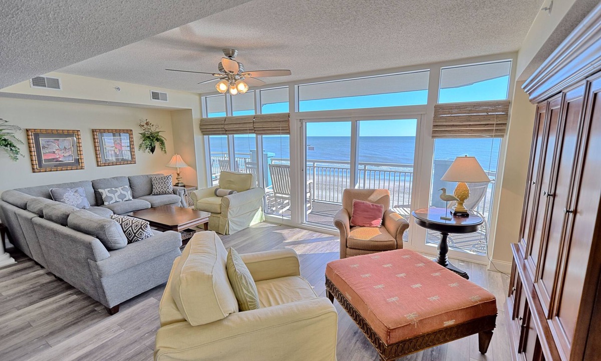 Myrtle Beach Condo | Huge 5 Bedroom Oceanfront Condo, Huge Balcony, Amazing Views, 3 Pools, Jacuzzi!