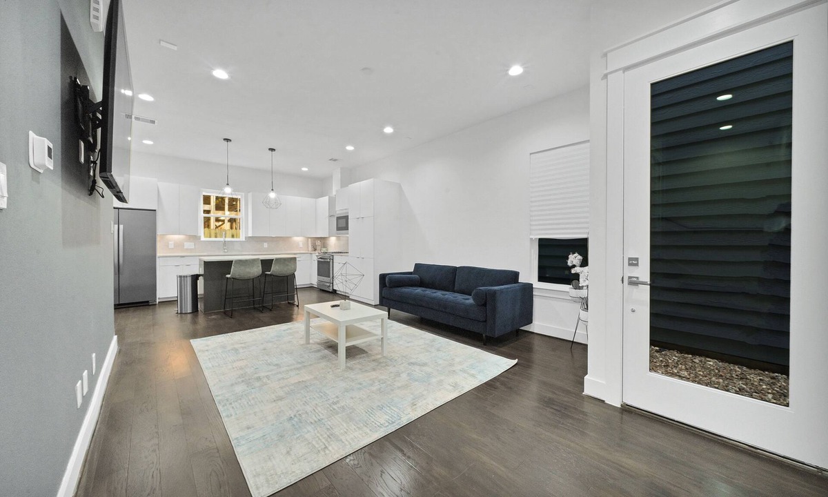 Spring Branch Central House | Huge Modern and Lux Home in Houston