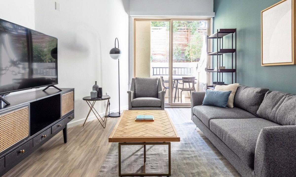 Westchester Apartment | Ideal Westchester 1BR w/ Pool, Gym, nr. beach & LAX, by Blueground