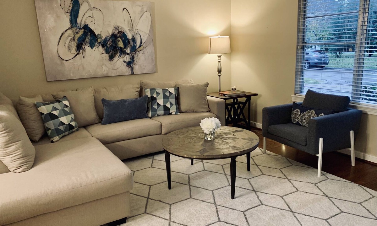 Braeswood Place House | Inviting/Cozy Home in Medical Center - Beautiful home to stay!