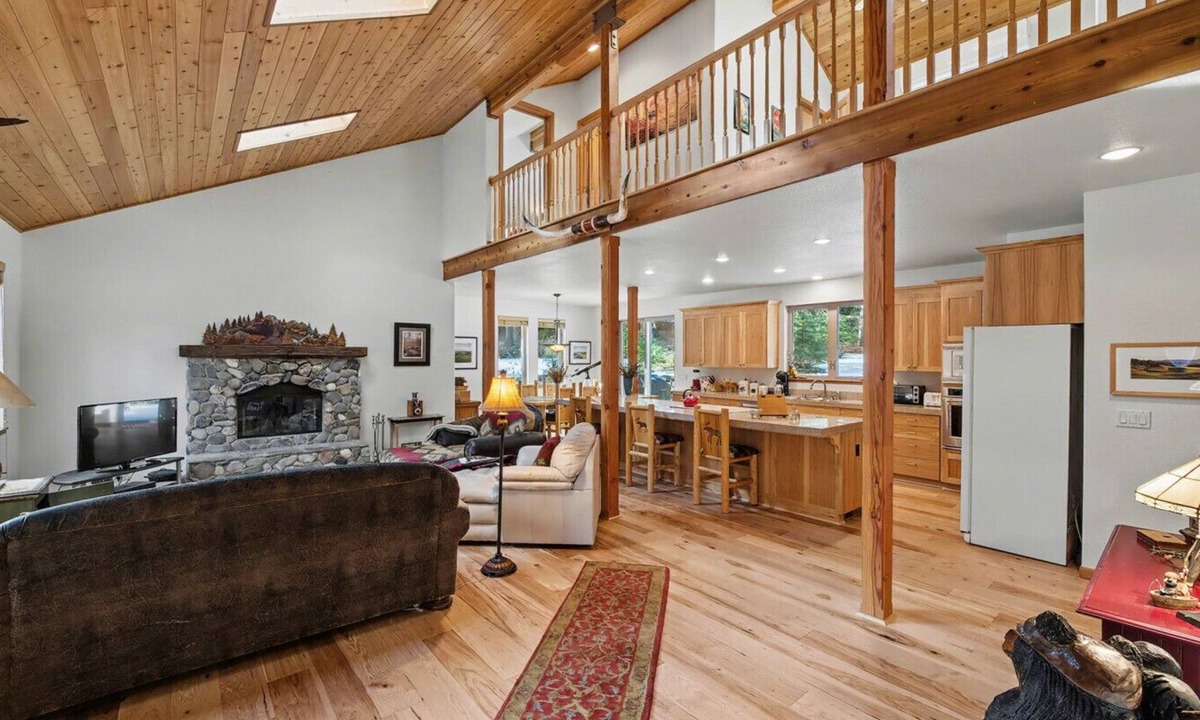 Graeagle House | Inviting mountain home in the heart of Graeagle