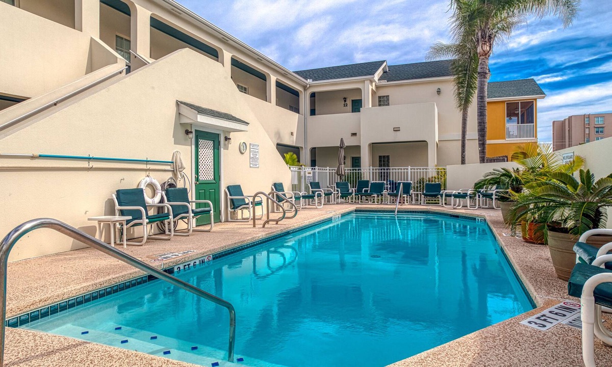 South Padre Island Condo | Island condo w/ balcony, shared pool, & hot tub - one block from the beach!