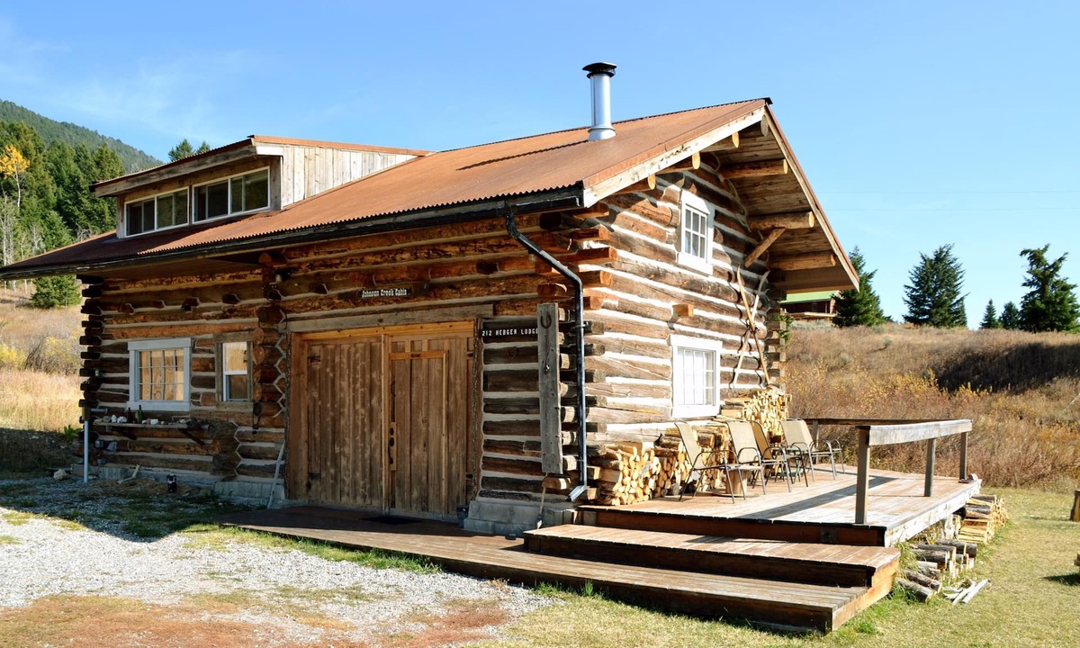 West Yellowstone Cabin | Johnson Creek Cabin * Outstanding Views * 5 Acres of Social Distancing * Sleeps8