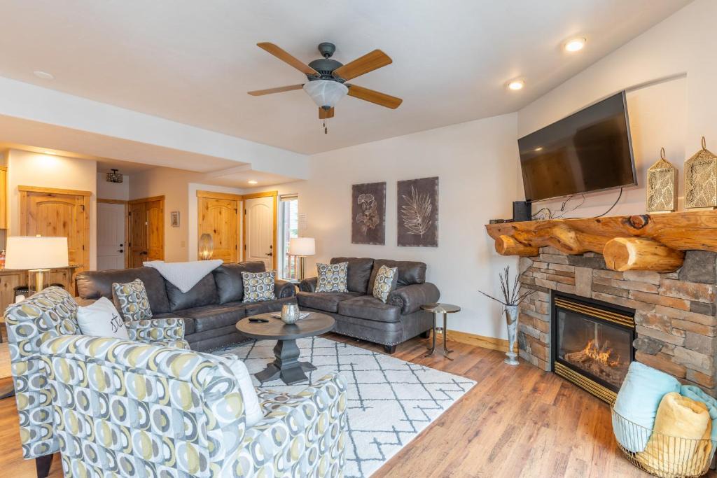 Somers Apartment | Juniper Bay Getaway