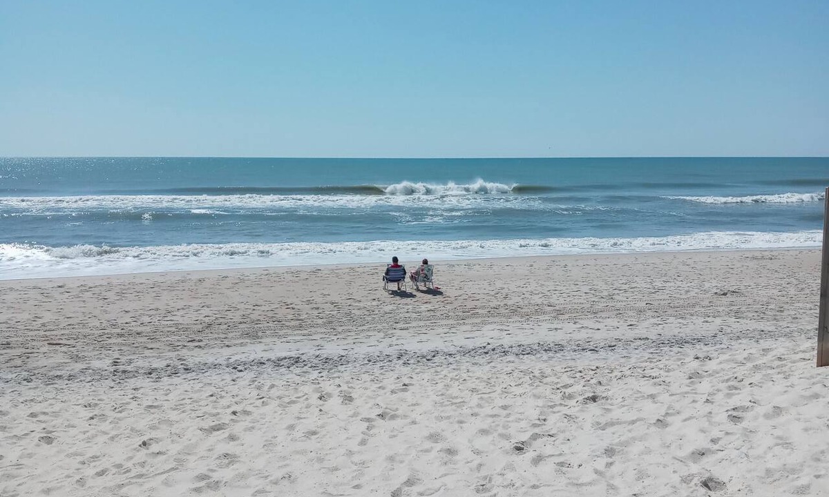 Surf City Apartment | Just a 2 minute walk to the Atlantic Ocean!