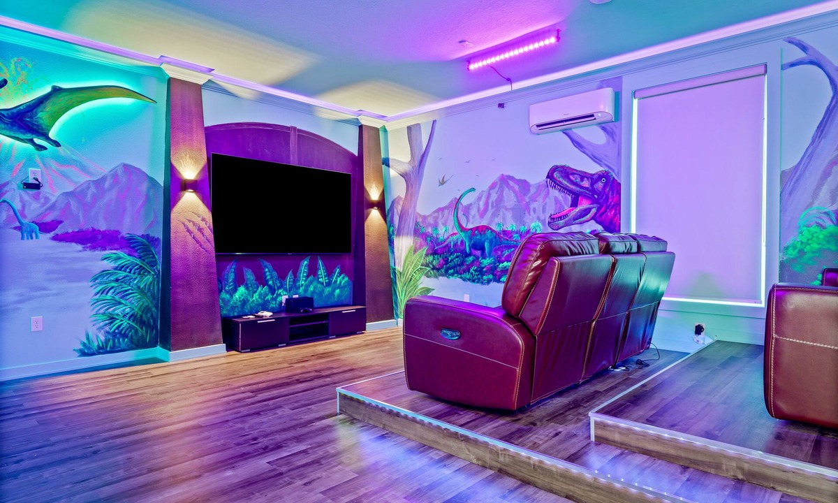 Reunion House | Kids Bunk Themed Bedrooms | Theater Room | Private Pool with Golf Course Views