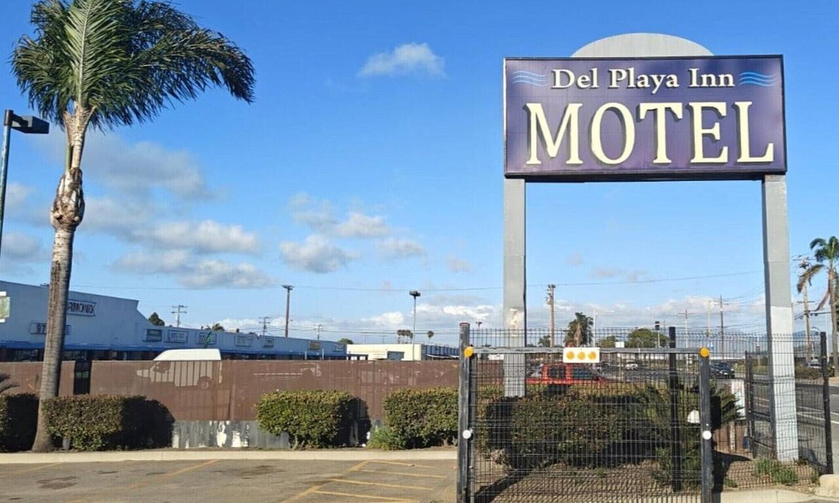Oxnard Apartment | King Bed Accessible|Non-Smoking
