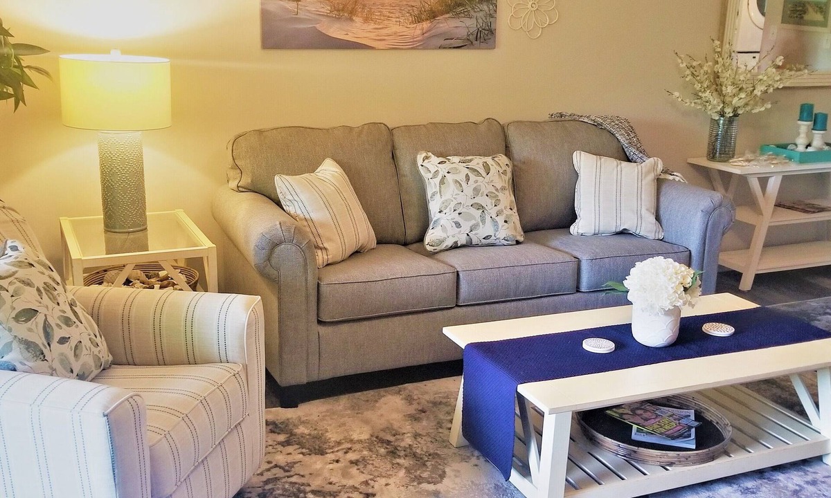 Fernandina Beach Condo | King Bed! Cozy Amelia Island Gem just steps to the beach.