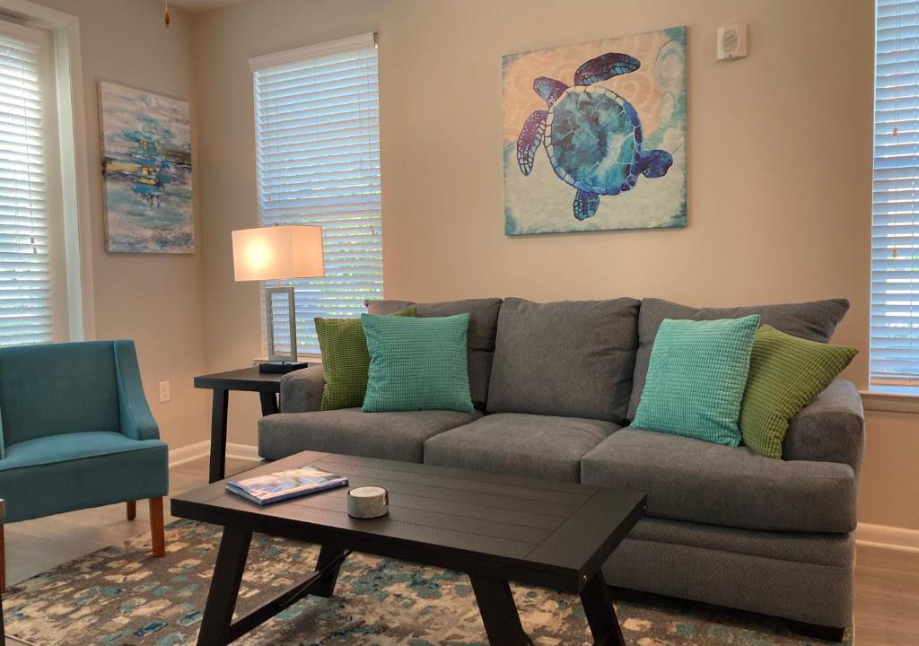 North Charleston Apartment | King Bed pool Trendy Nbhd Sea Turtle