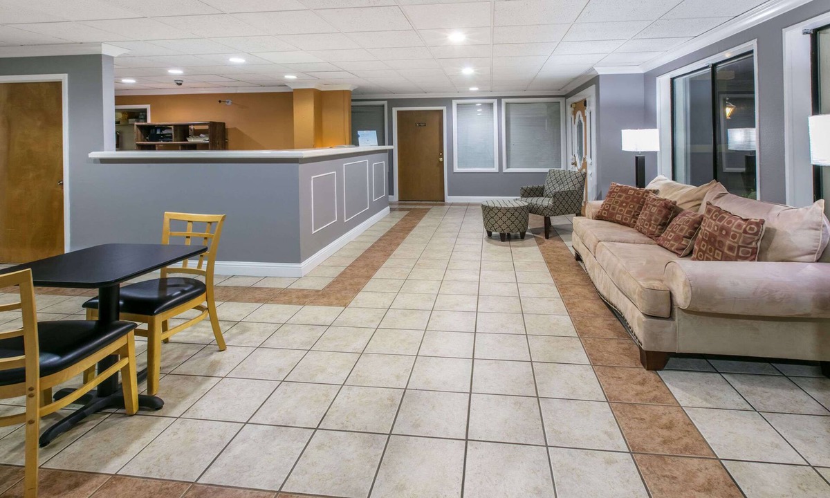 Longview Hotel | Knights Inn Longview