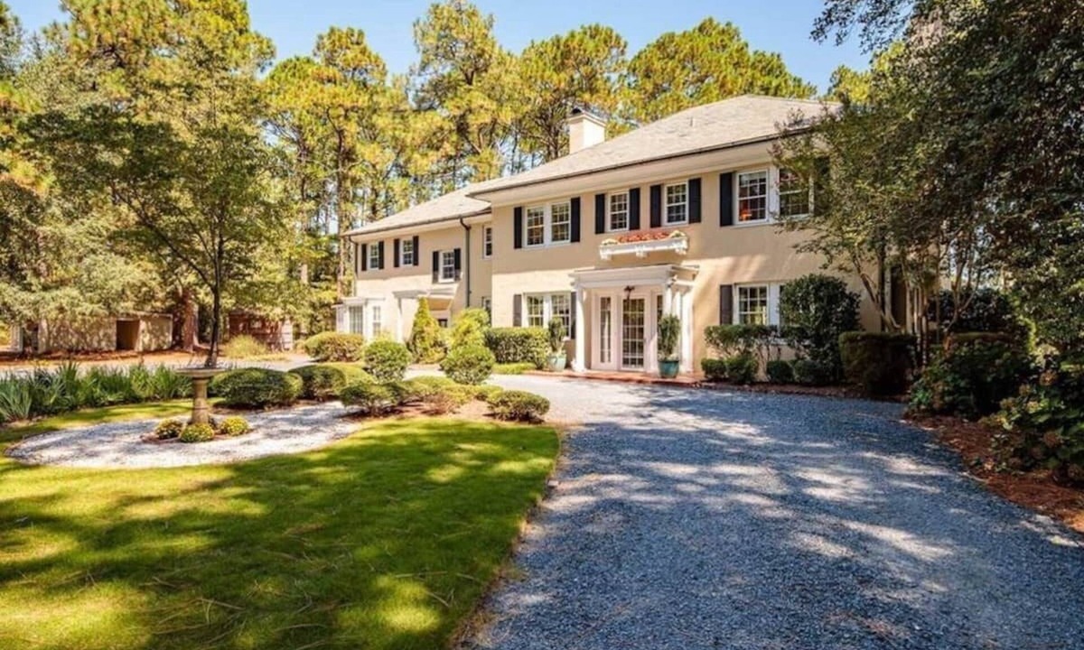 Southern Pines Villa | Knollwood Manor - The Historic Mid Pines Mansion