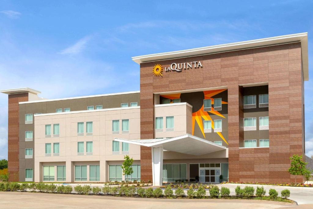 Richmond Hotel | La Quinta by Wyndham Sugar Land-Richmond, Rosenberg
