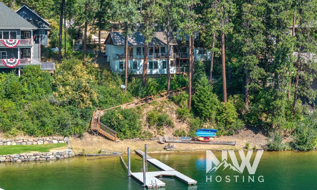 Coeur d'Alene House | Lake CDA: Soak, Paddle, Dock & Unwind