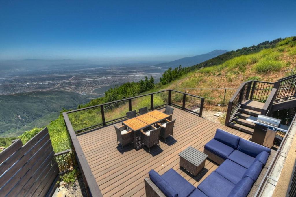 Crestline House | Lake Gregory Skyline Ridge