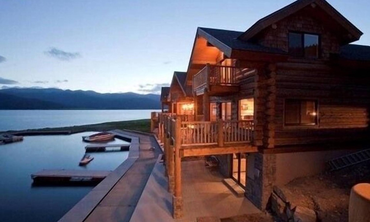 West Yellowstone Condo | Lakefront, 15 Minutes from Yellowstone Park