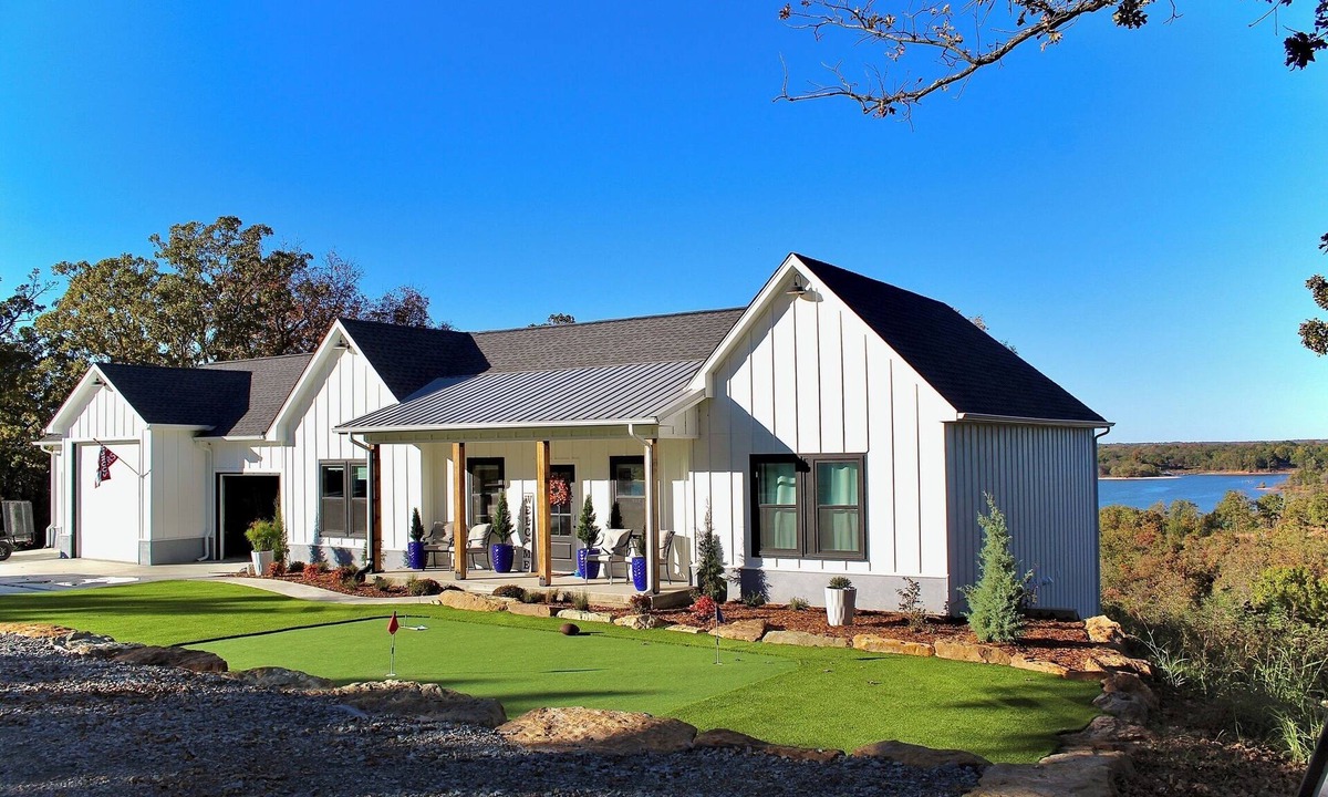 Eufaula House | Lakefront Luxury on Lake Eufaula Private gated retreat — sleeps 12