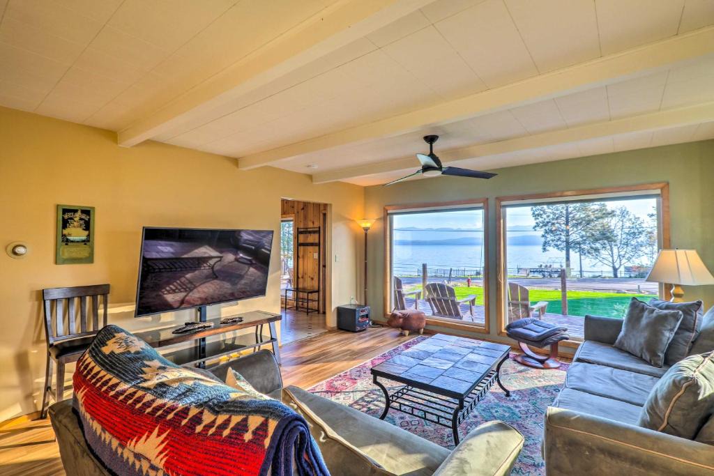 Lakeside House | Lakeside Home with Beach about 14 Mi to Ski Area!