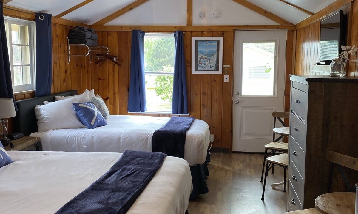 Helena Hotel | Lamplighter Cabins & Suites