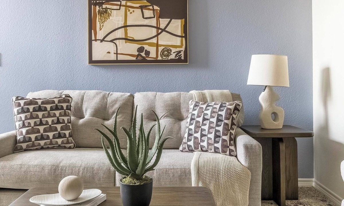 Barker Apartment | Landing | Amazing 2BD, Gym, Clubhouse