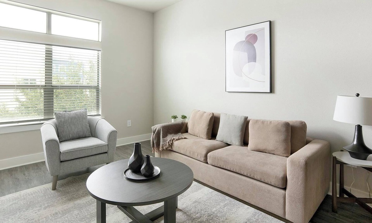 Nassau Bay Apartment | Landing | Amazing 2BD, Pool, Clubhouse