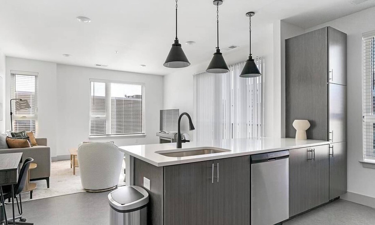 Richmond Apartment | Landing at Sphere - 1 Bedroom in Chamberlayne Industrial Center
