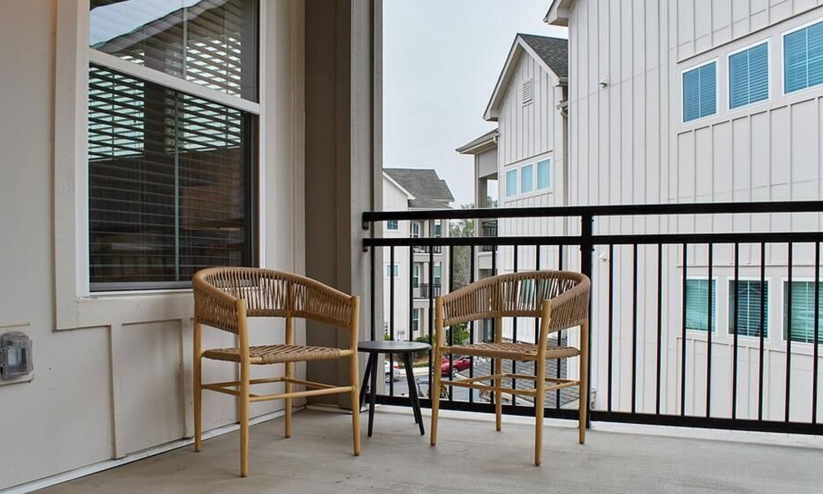 Bowling Green Apartment | Landing at The Newton Apartments - 2 Bedrooms in Palisades