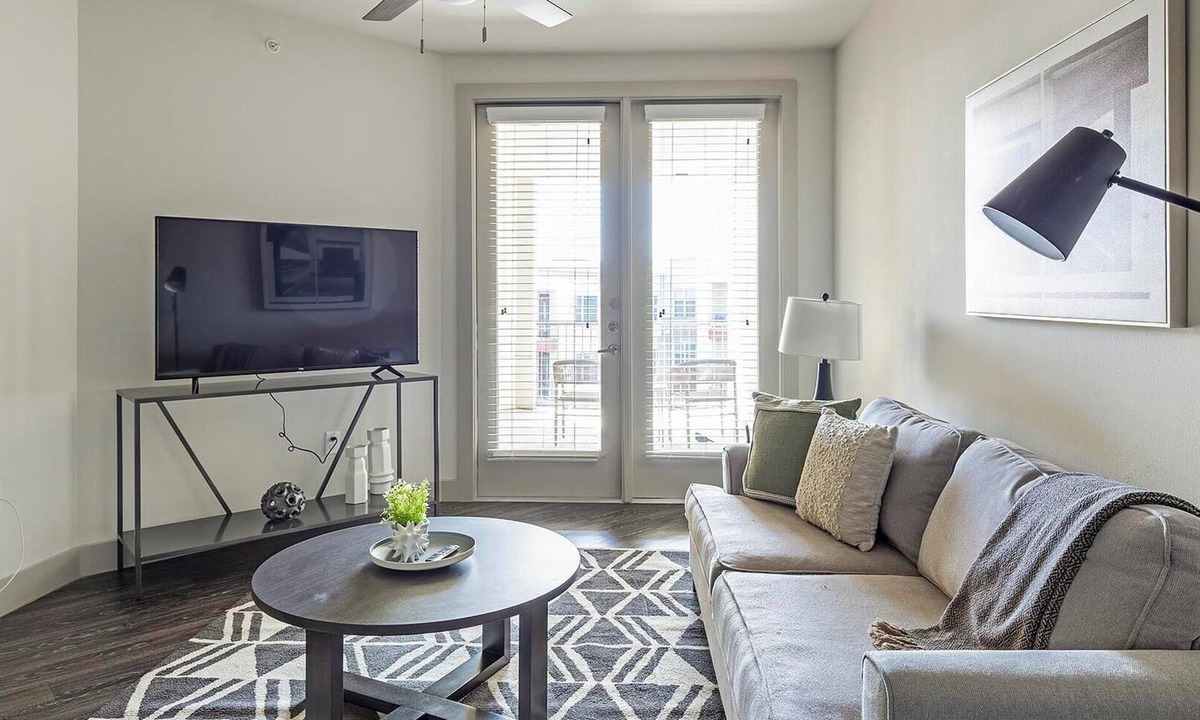 Vickery Meadow Apartment | Landing | Beautiful 1BD, Pool, Gym