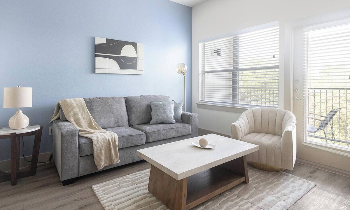 Addicks Apartment | Landing | Chic 1BD, Gym, Courtyard