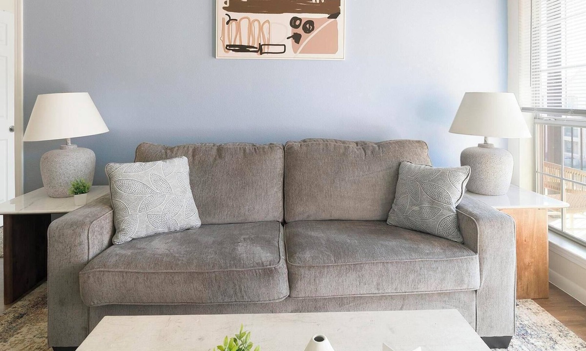Southbelt/Ellington Apartment | Landing | Incredible 2BD, Gym, Game Room
