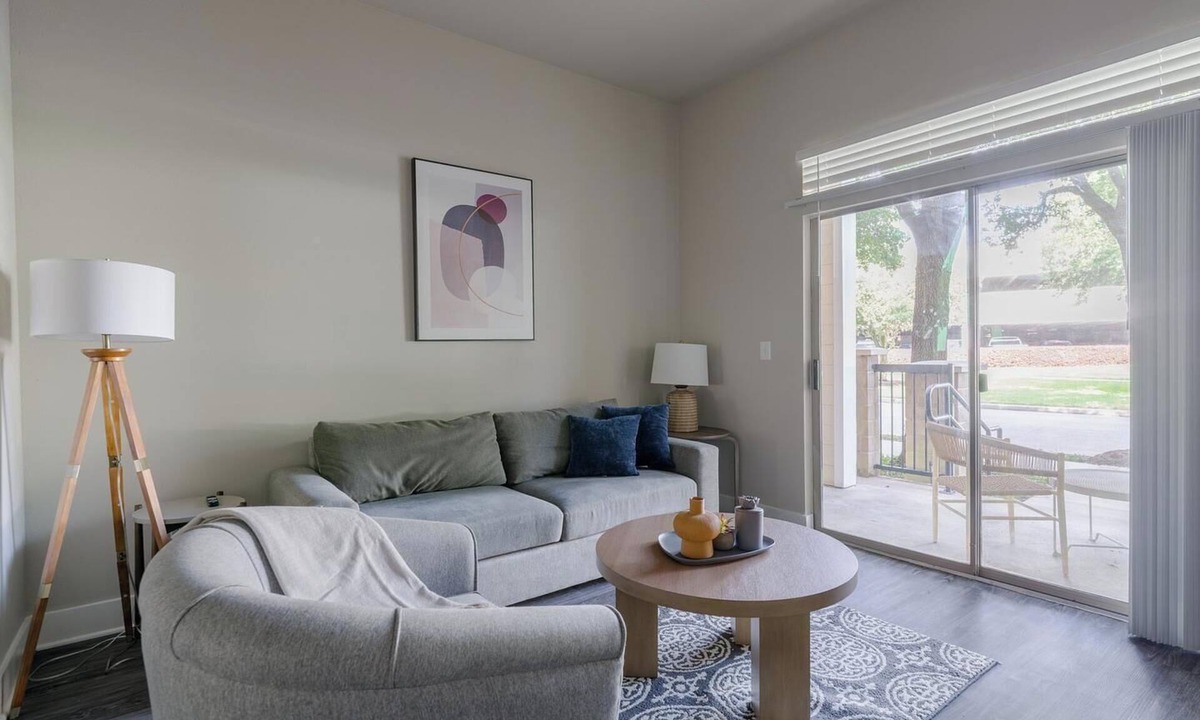 Nassau Bay Apartment | Landing | Modern 1BD, Gym, Clubhouse